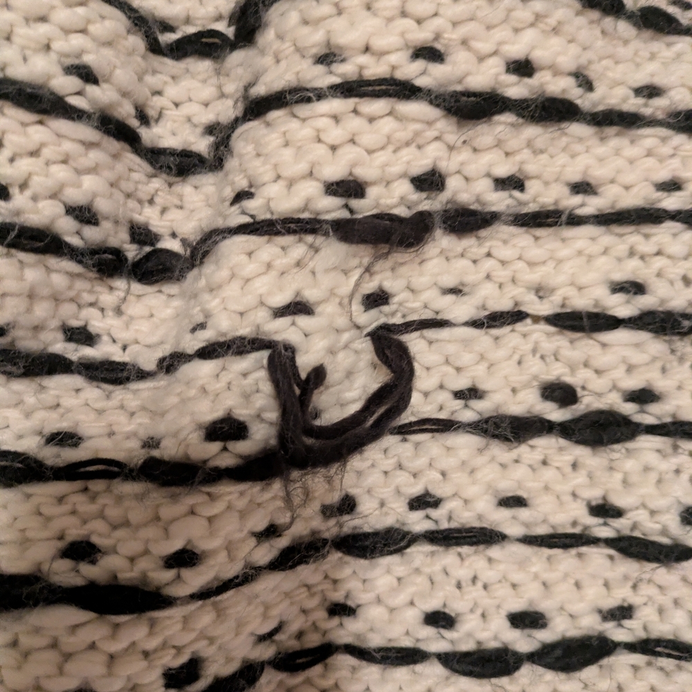 🦋5/25$ Zara Women's Striped Sweater with Pom Poms - Picture 6 of 7